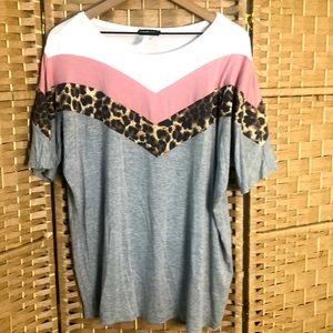 🎉HP🎉 Heimish t-shirt, pink & cheetah